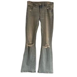 American Eagle Outfitters Distressed Flare Jeans women’s 4 long Low Rise Flare